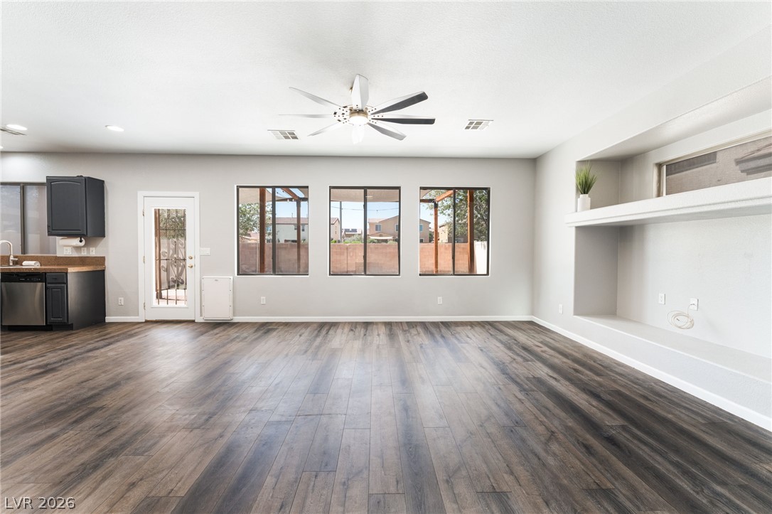6527 Velvet Silk Street — photo