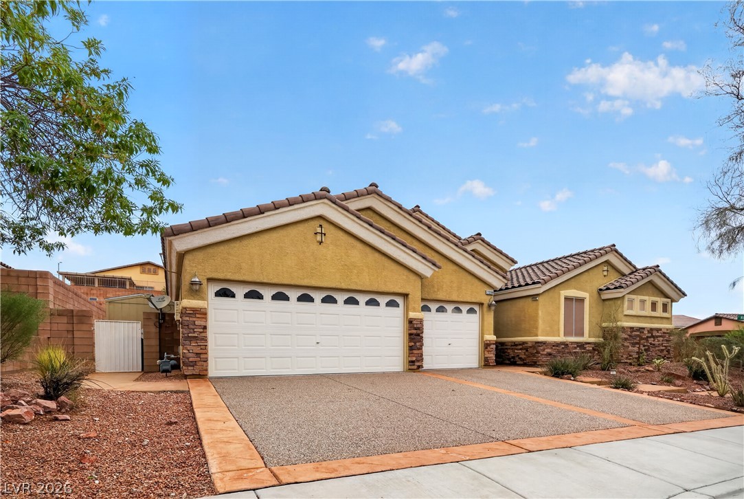 2288 Dillons Cove Drive — photo