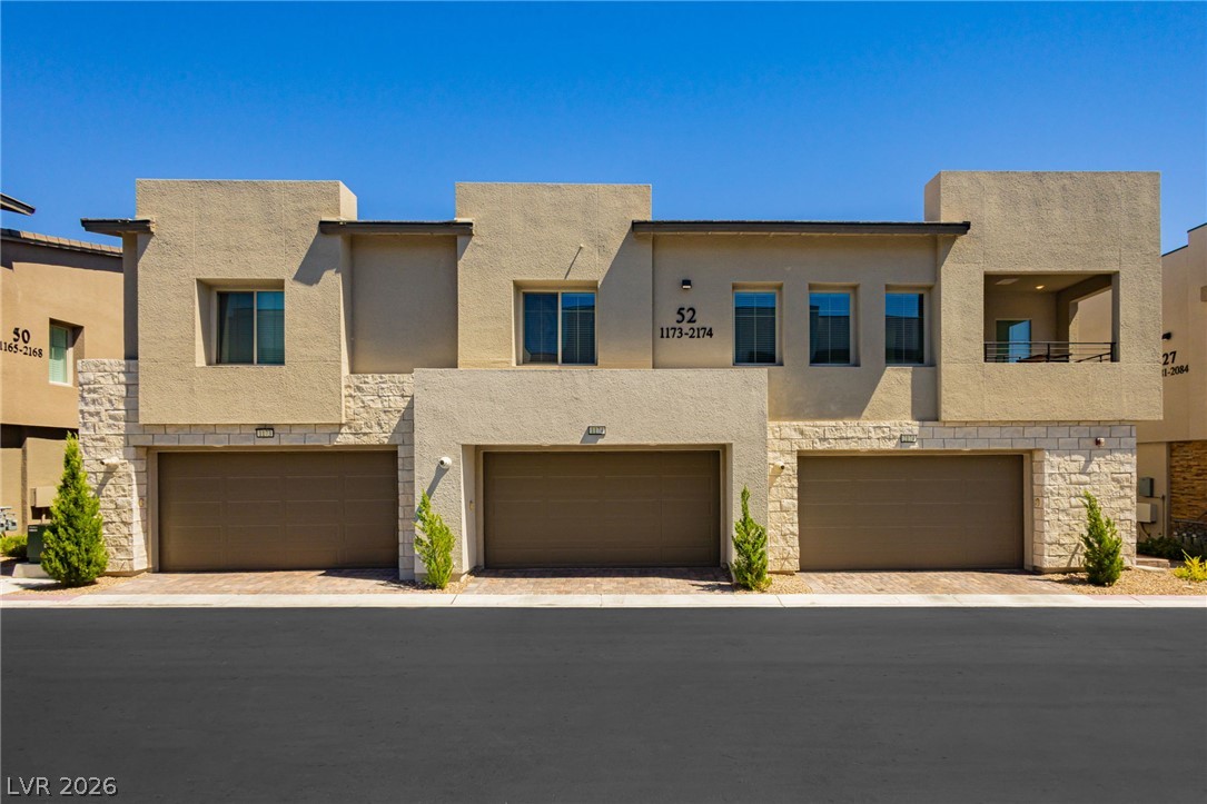 600 North Carriage Hill Drive 2174 — photo