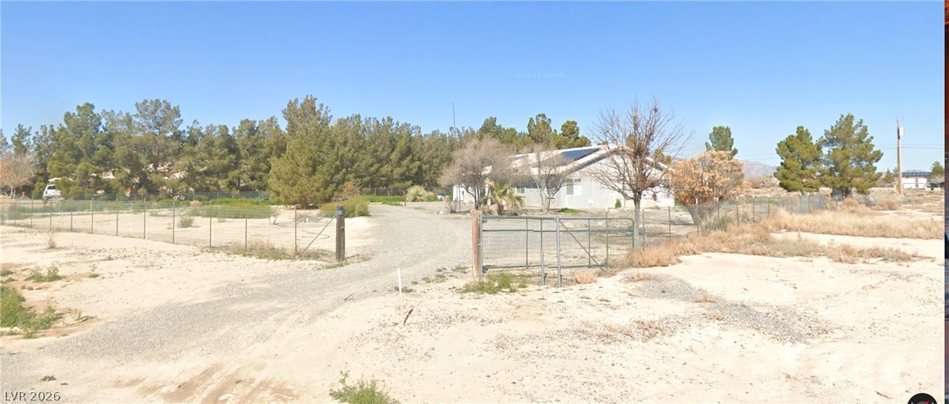 940 Indian Road — photo