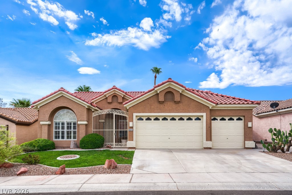 8641 Crest Hill Avenue — photo