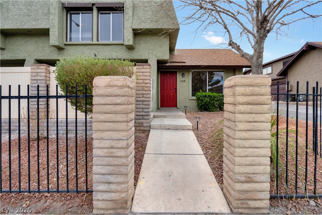 4439 Sirius Avenue — photo