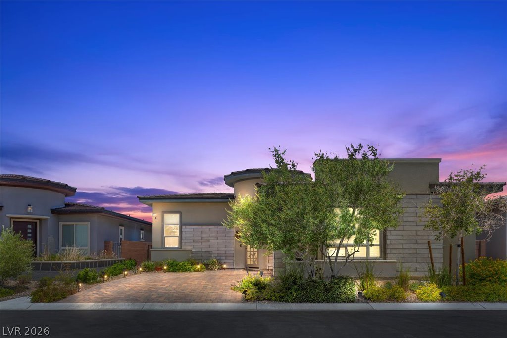 6722 Desert Crimson Street — photo