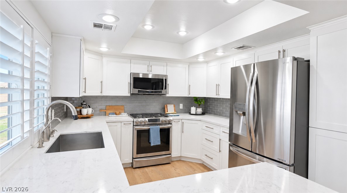 802 Cherry Drive, Henderson, NV 89002 — photo 2