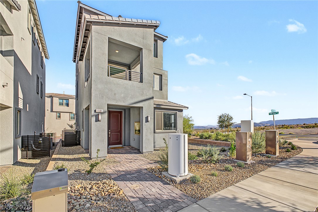 1501 Little Penguin Street — photo