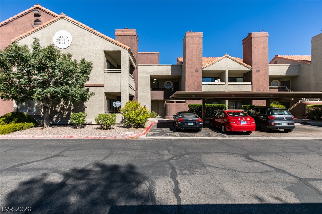 5016 South Rainbow Boulevard Unit 202 — photo