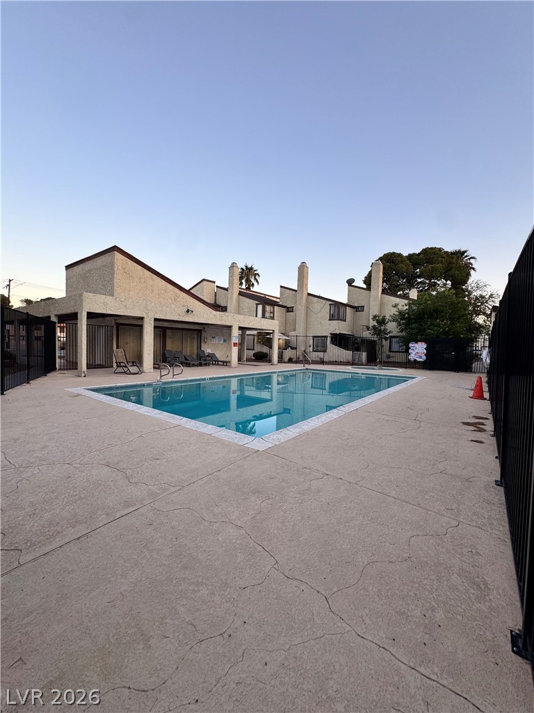 5013 South Spencer Street Unit D — photo