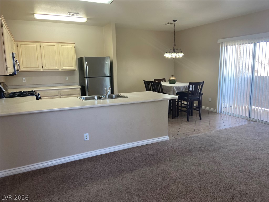 855 North Stephanie Street Unit 2021 — photo