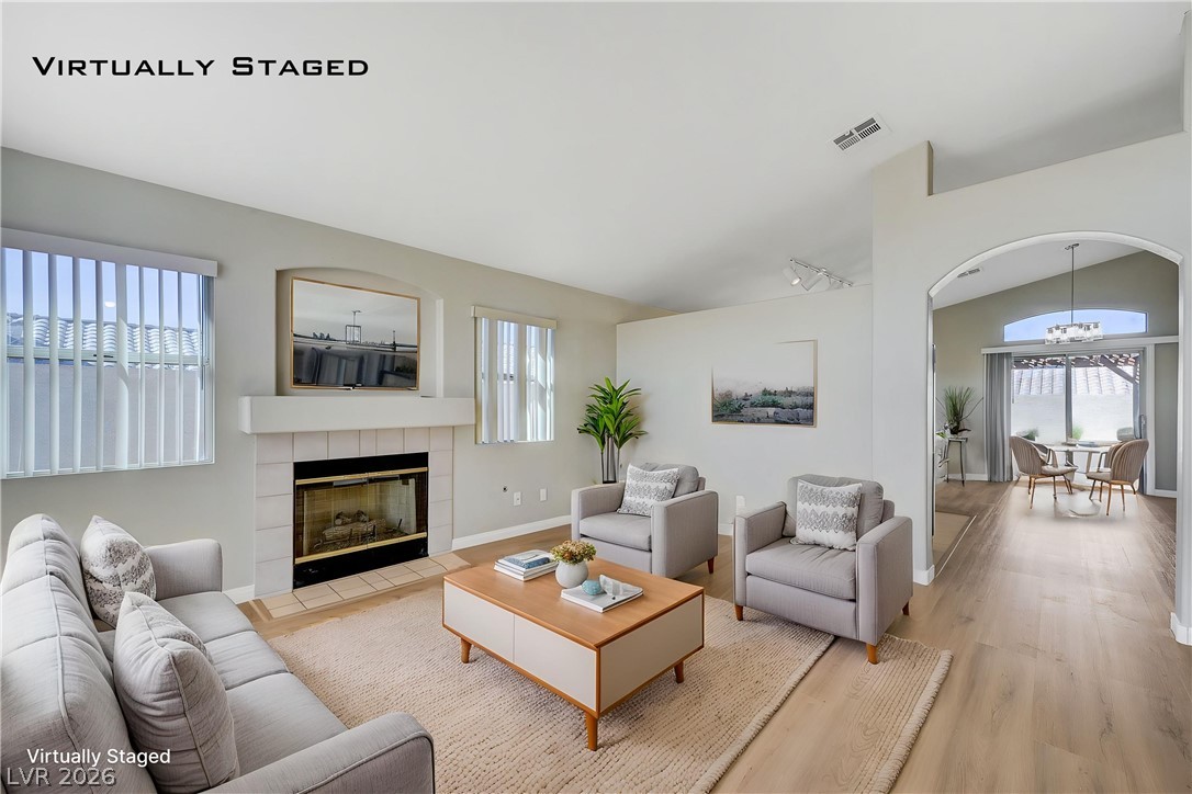 916 Blue Arroyo Drive — photo