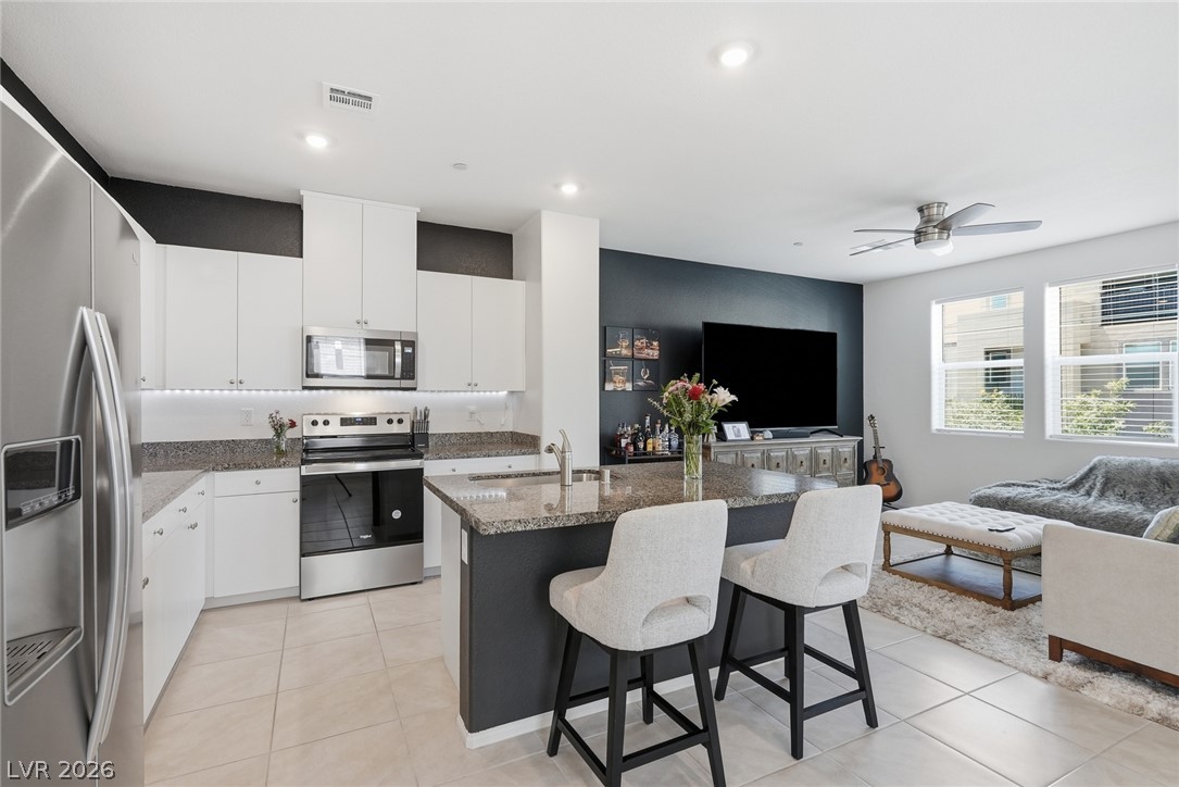 6155 Garden Oasis Street — photo