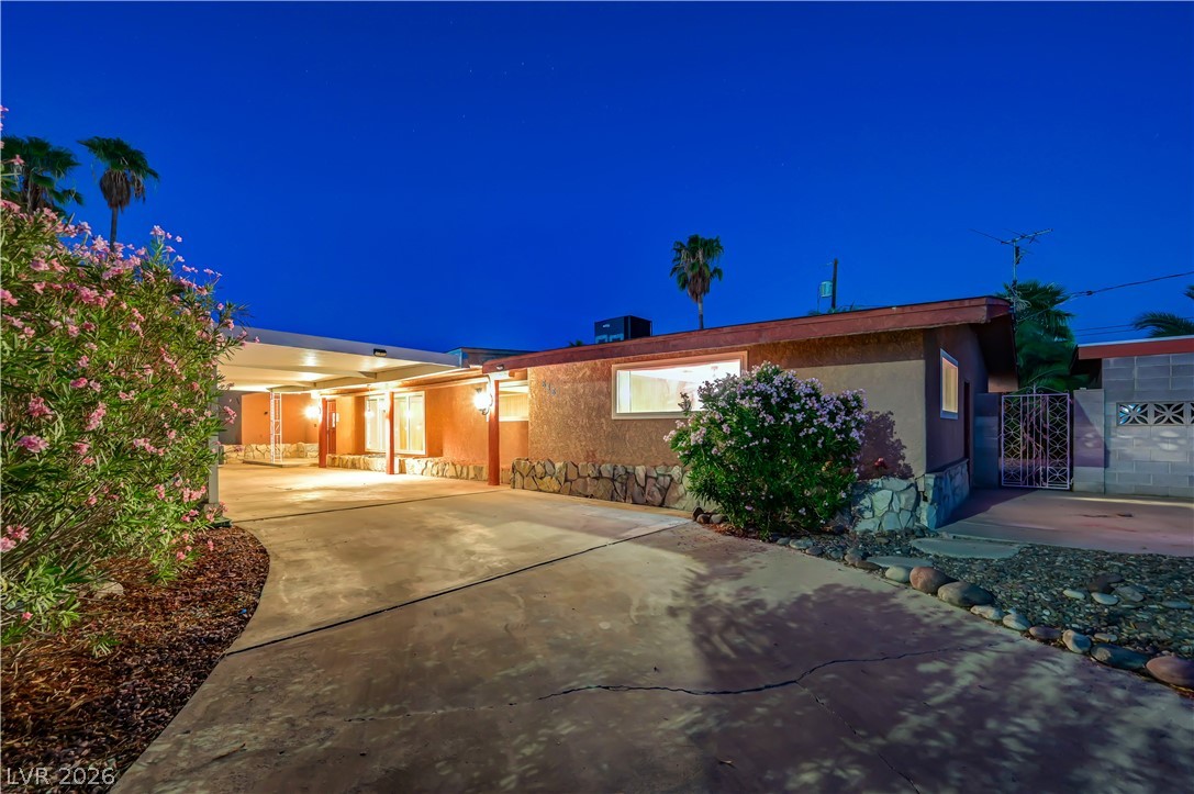 838 Fairview Drive — photo