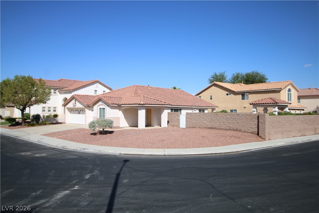 2310 Ashdale Way — photo