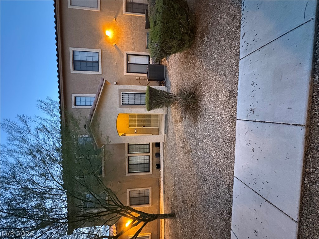 2131 Hussium Hills Street Unit 206 — photo