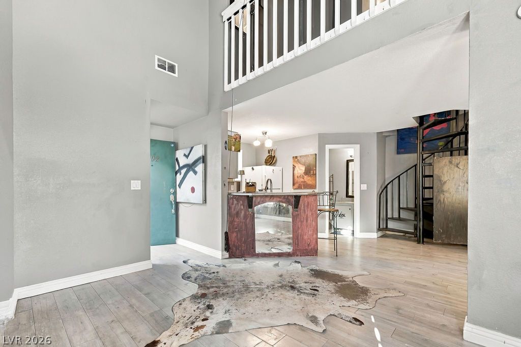 510 Elm Drive Unit 202 — photo