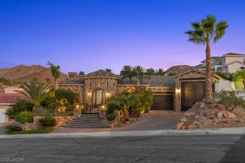 832 Temple Rock Court — photo