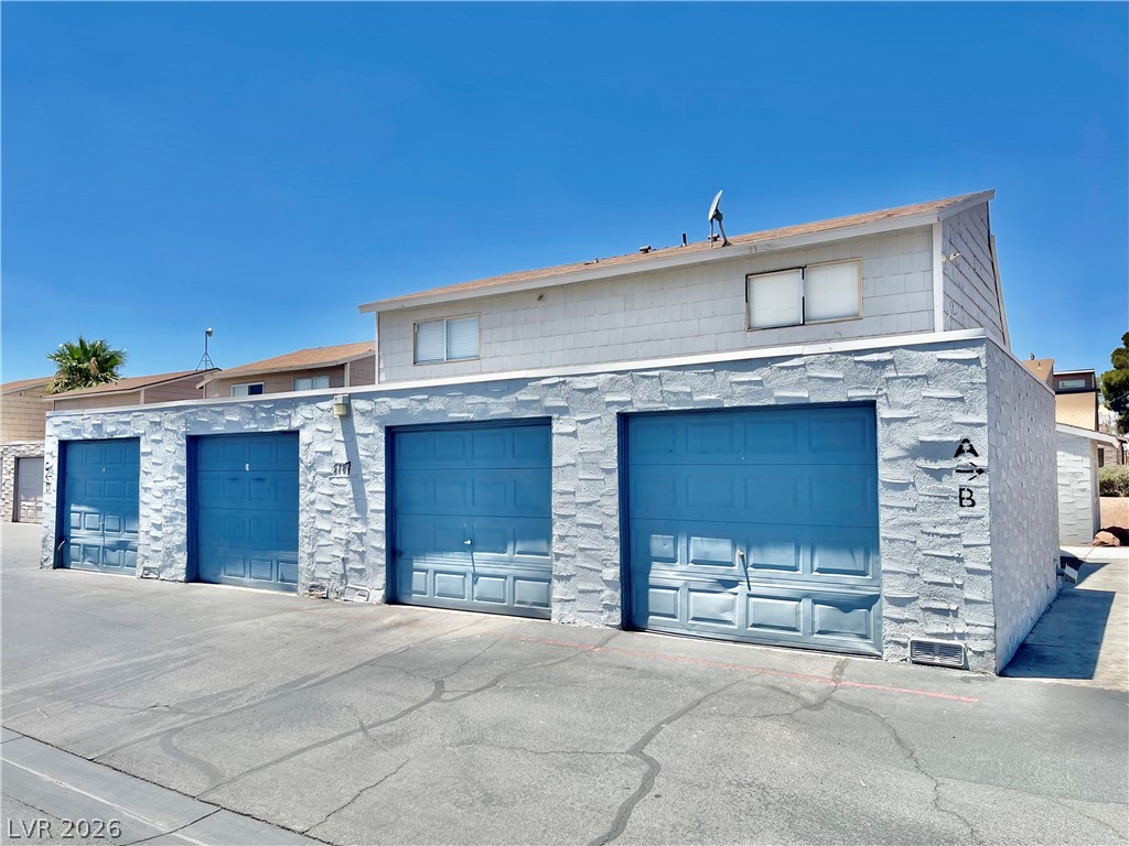 5187 Greene Lane — photo