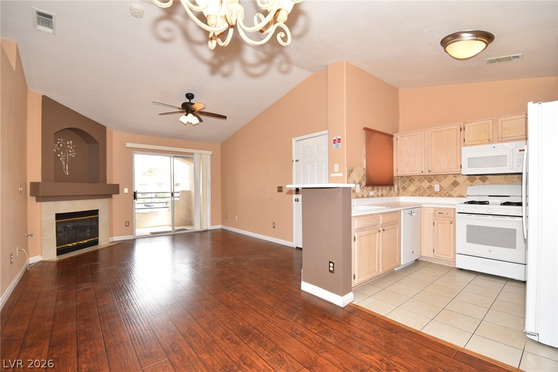 5415 West Harmon Avenue Unit 2135 — photo