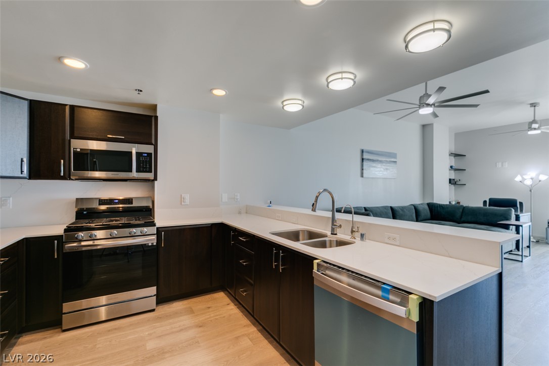 150 Las Vegas Boulevard Unit 1008 — photo