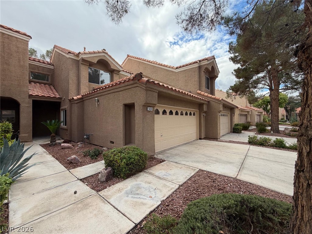 5404 La Patera Lane — photo