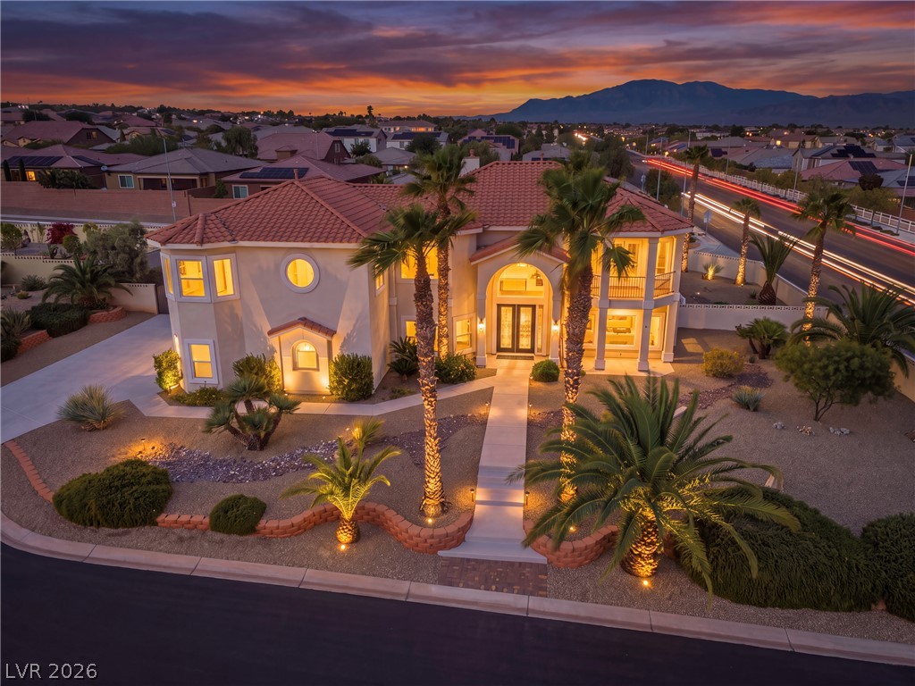 6695 North Grand Canyon Drive — photo