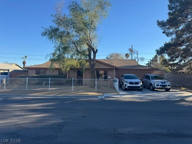 4825 Mohave Avenue — photo