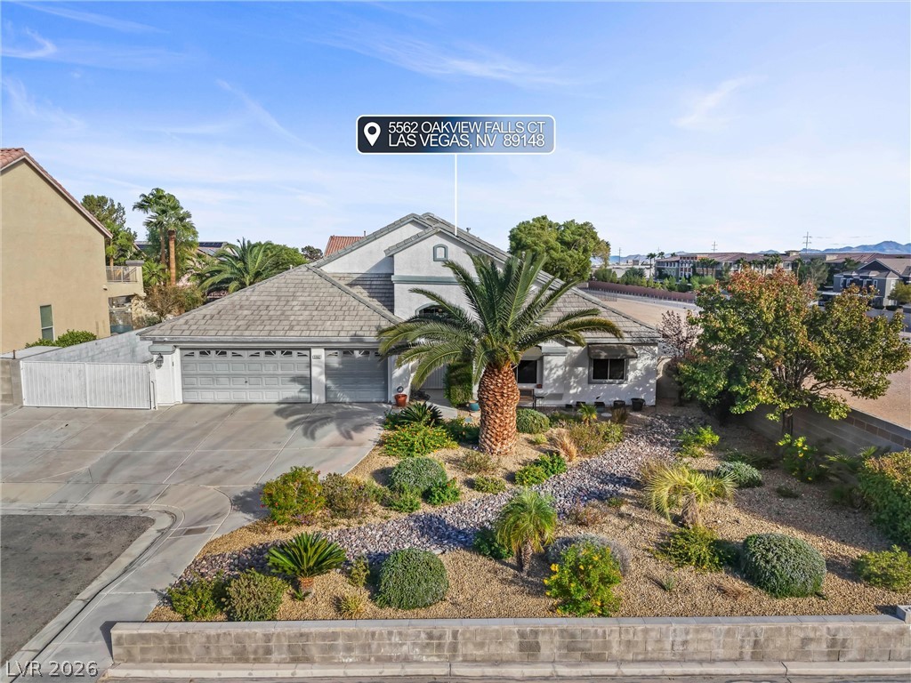 5562 Oakview Falls Court — photo