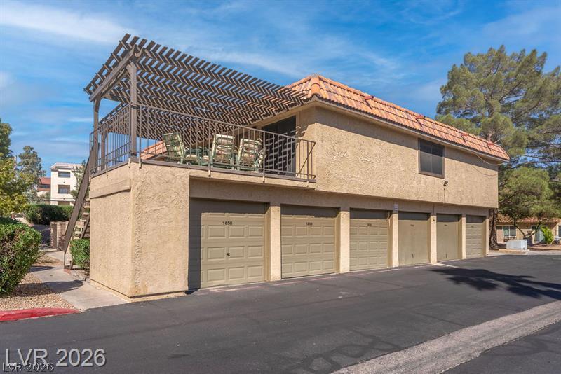 1858 Avacado Court Unit 1858 — photo