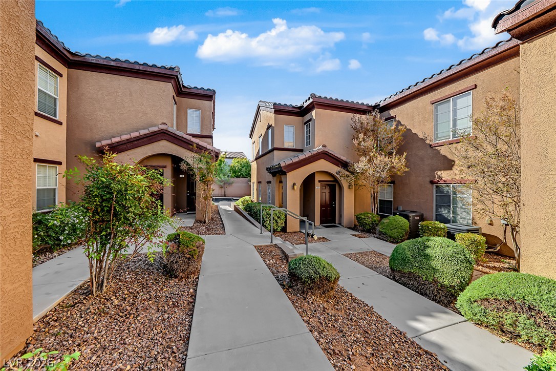 7660 West Eldorado Lane Unit 140 — photo