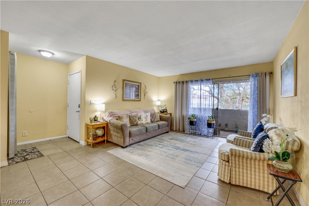 1455 East Katie Avenue Unit L22 — photo