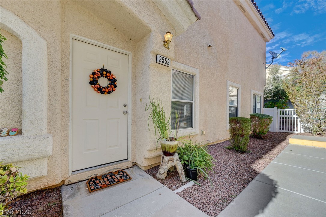 2552 Land Rush Drive — photo