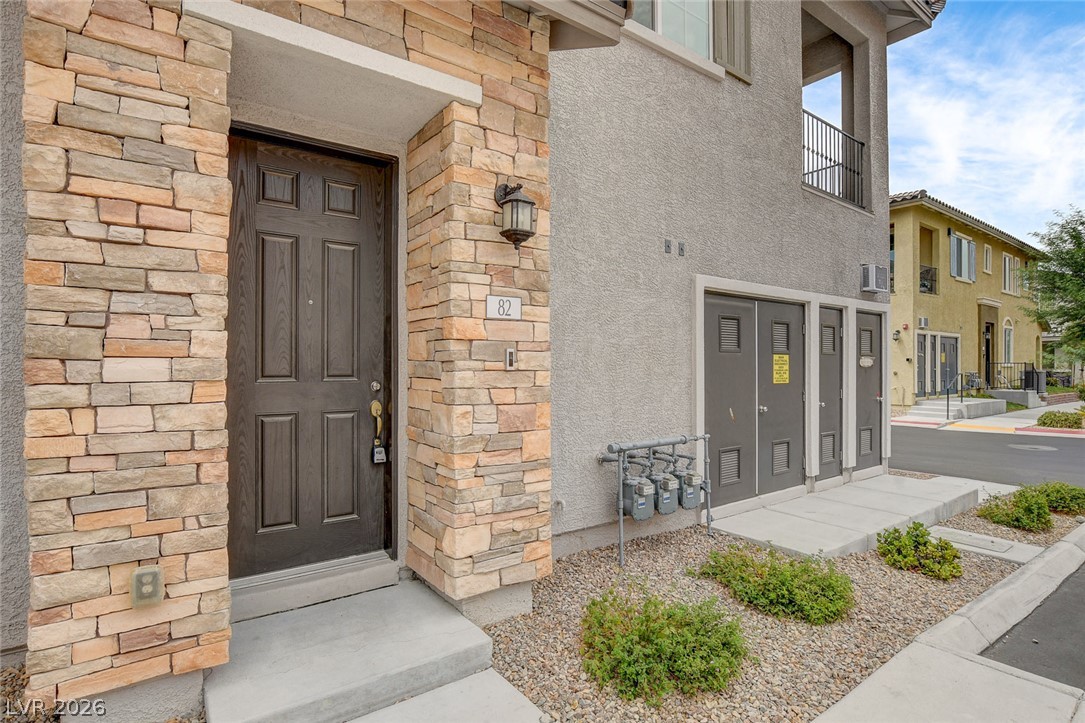 25 Barbara Lane Unit 82 — photo