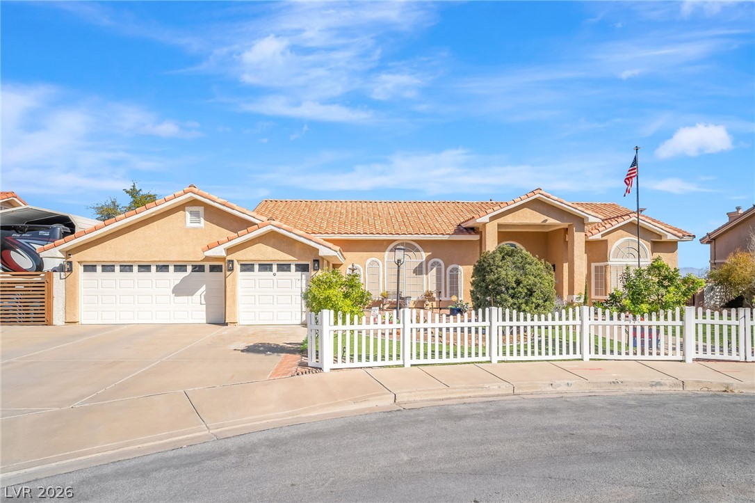 396 East Country Club Drive — photo