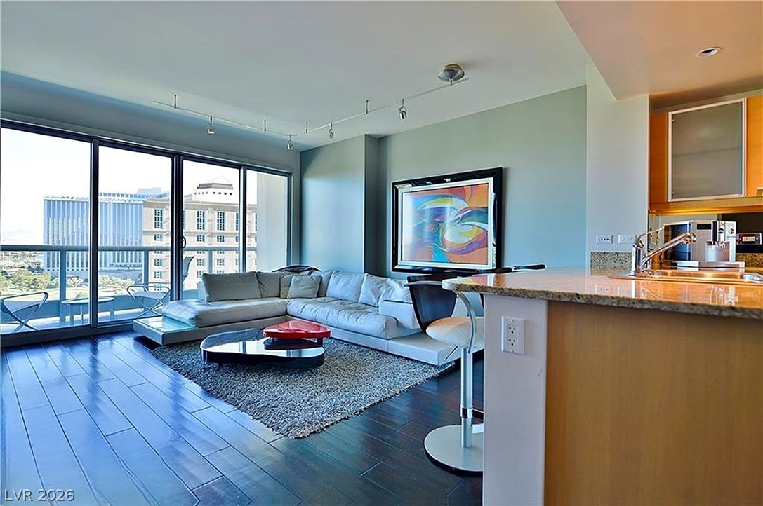 322 Karen Avenue Unit 1204 — photo