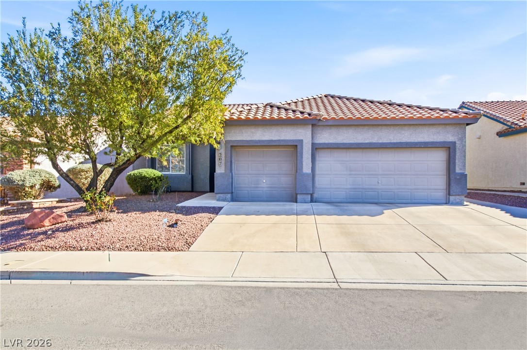 207 Pretty Sunset Terrace — photo