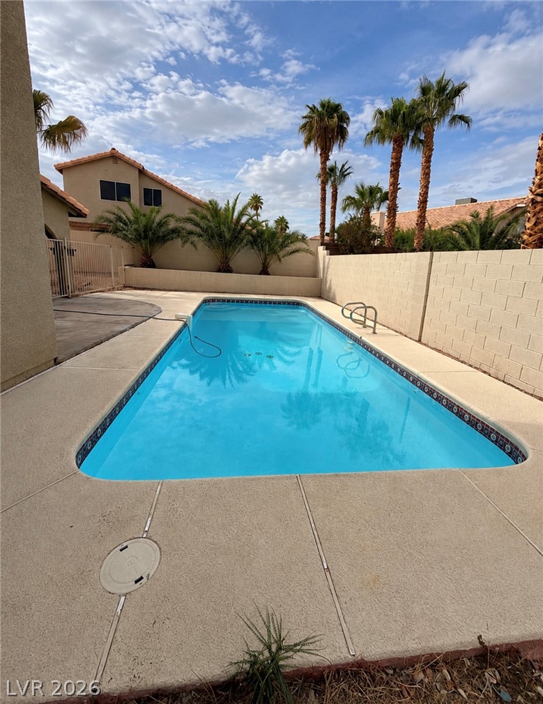 909 Sparrow Court — photo
