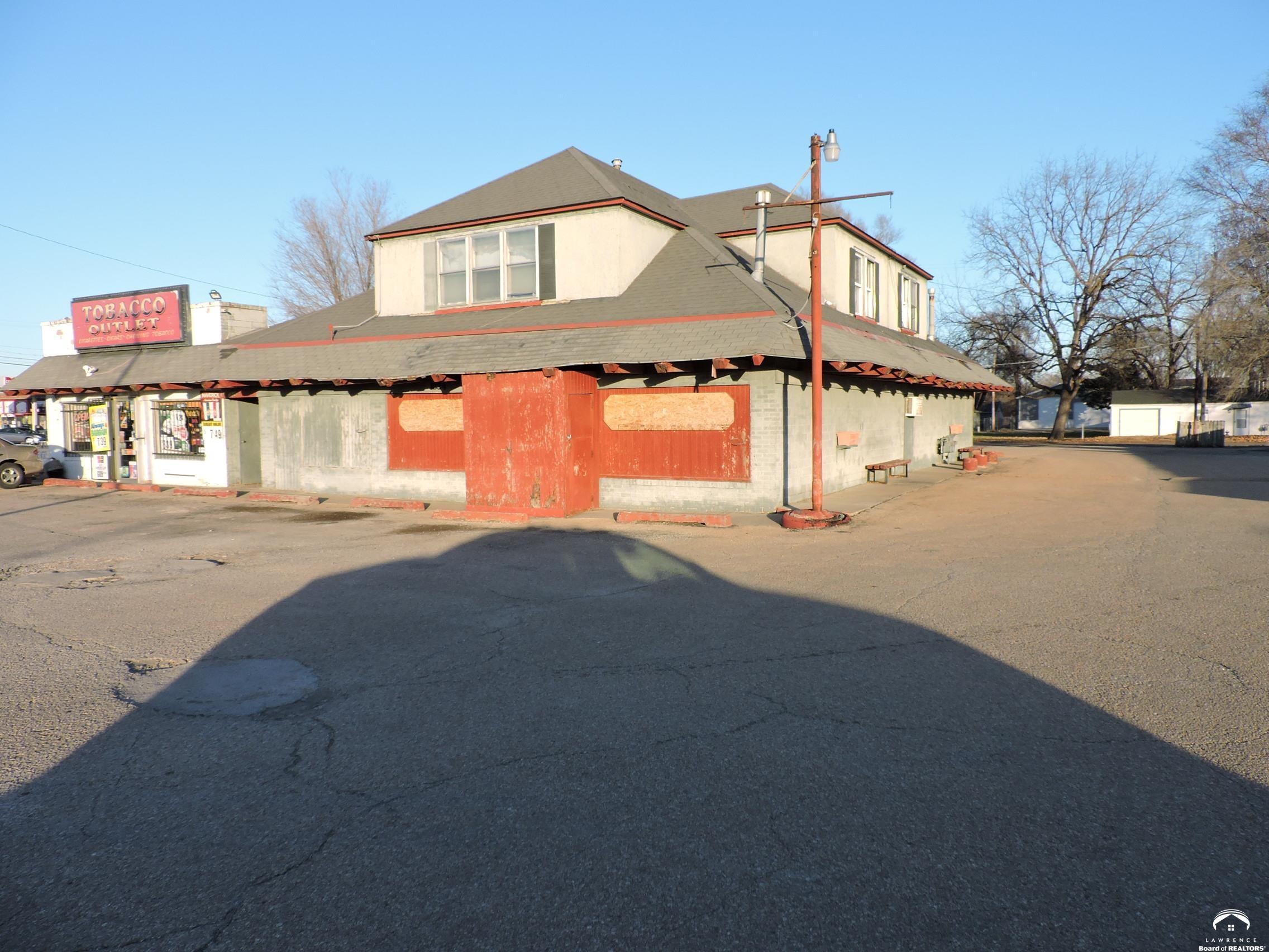1834 NW Topeka Boulevard — photo