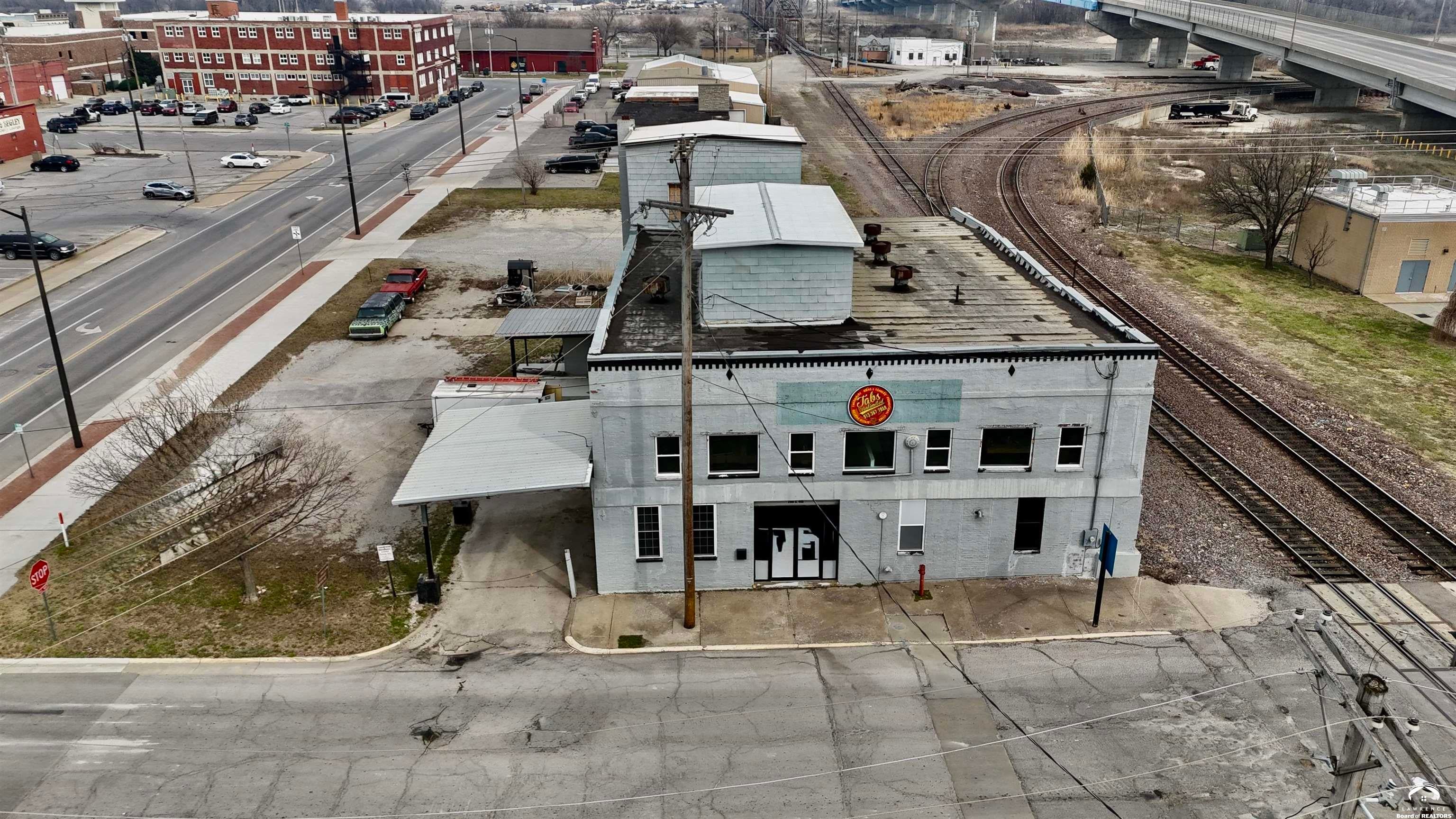 208 S 4th Street — photo
