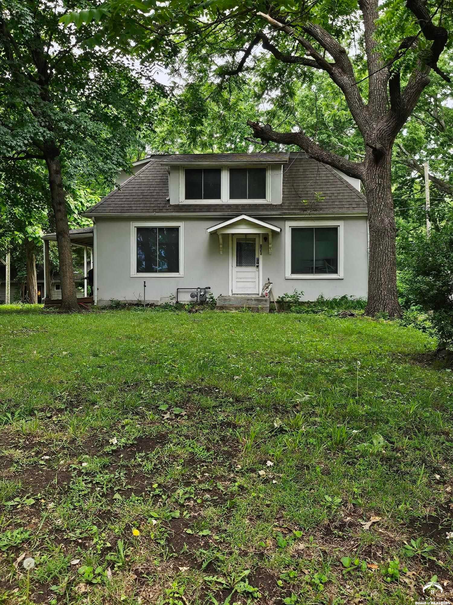 1235 Elm Street — photo