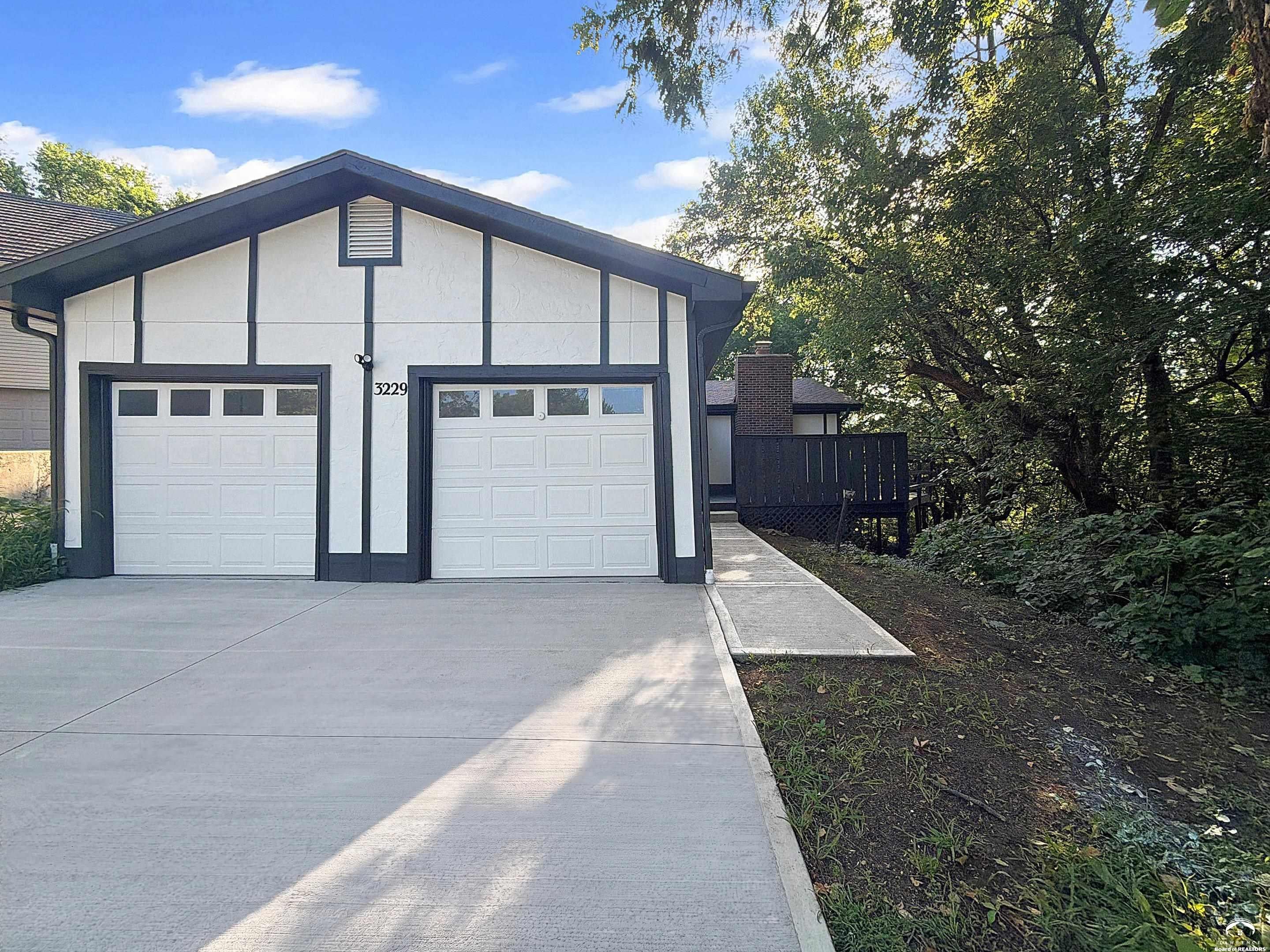 3229 Big Horn Court — photo