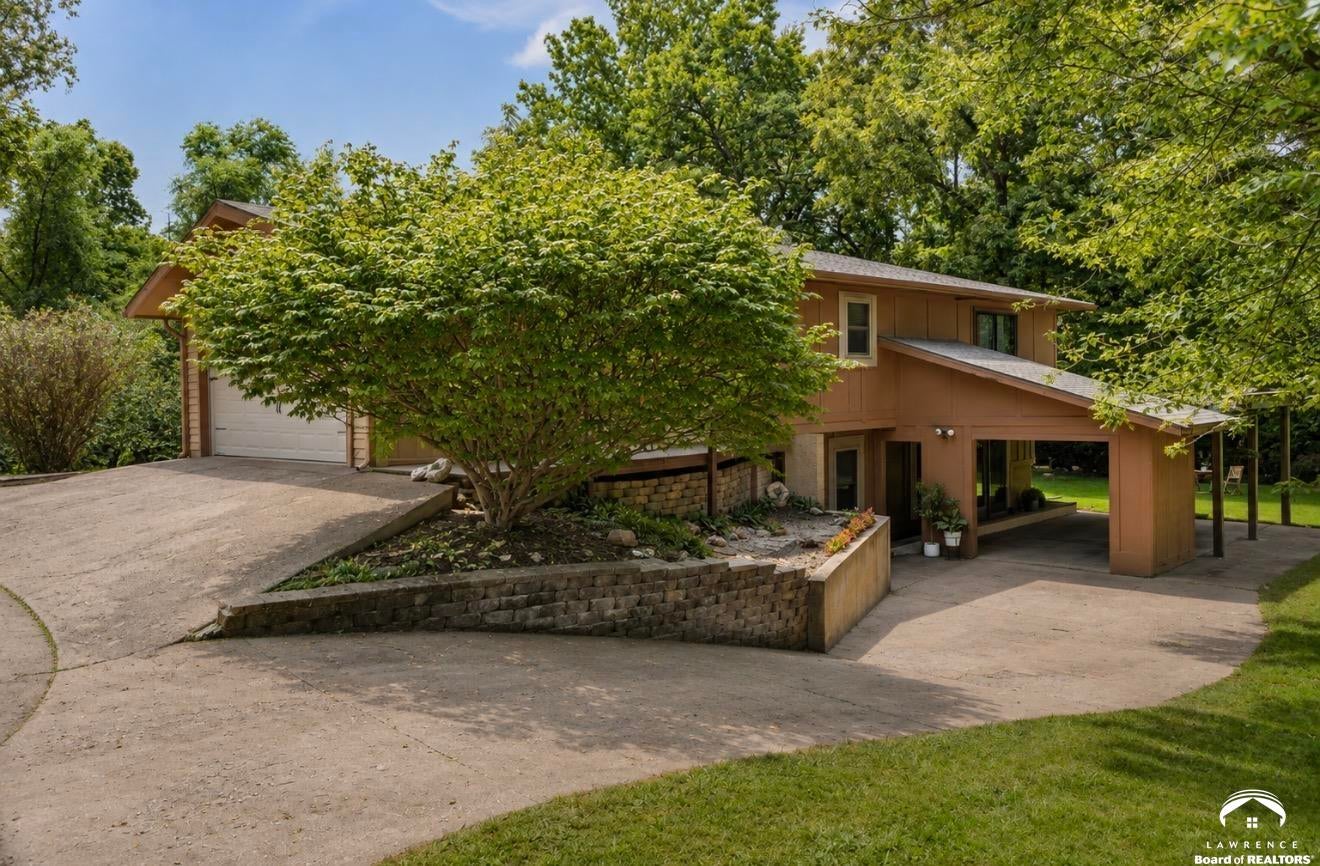 1025 Acorn Drive — photo