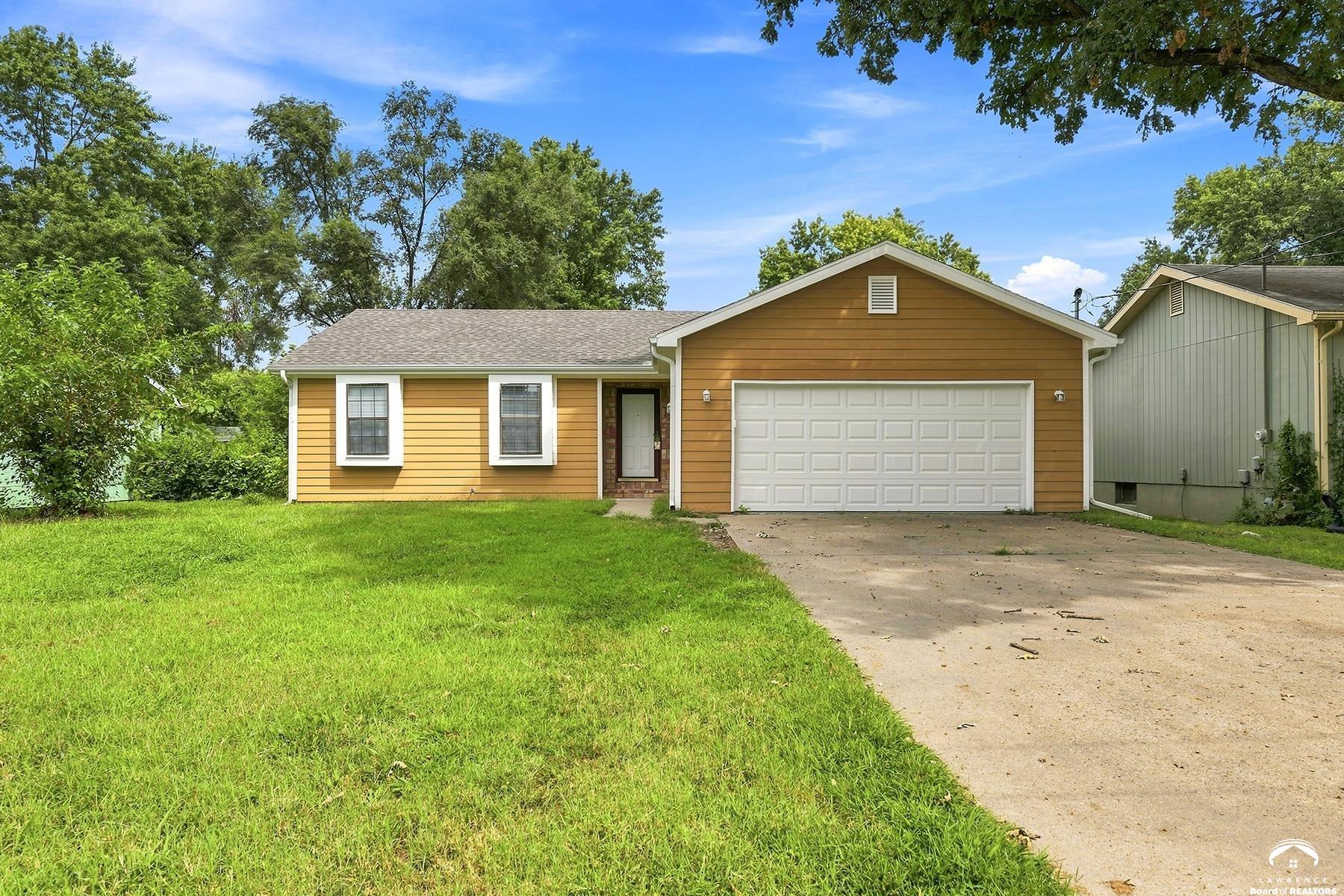 839 Elm Street — photo