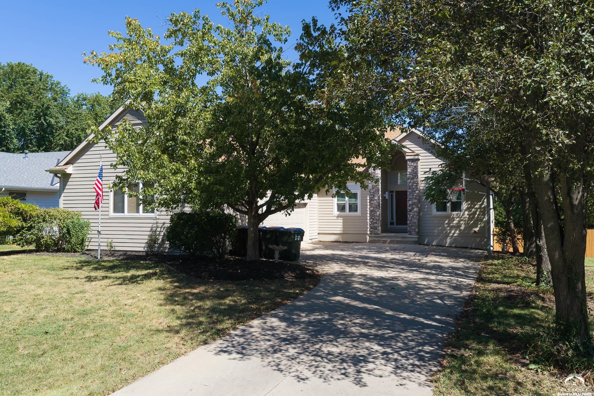 1104 Wagon Wheel Road — photo