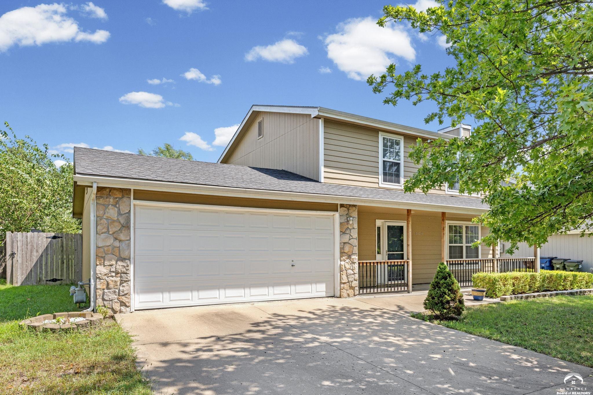 604 Stowe Court — photo