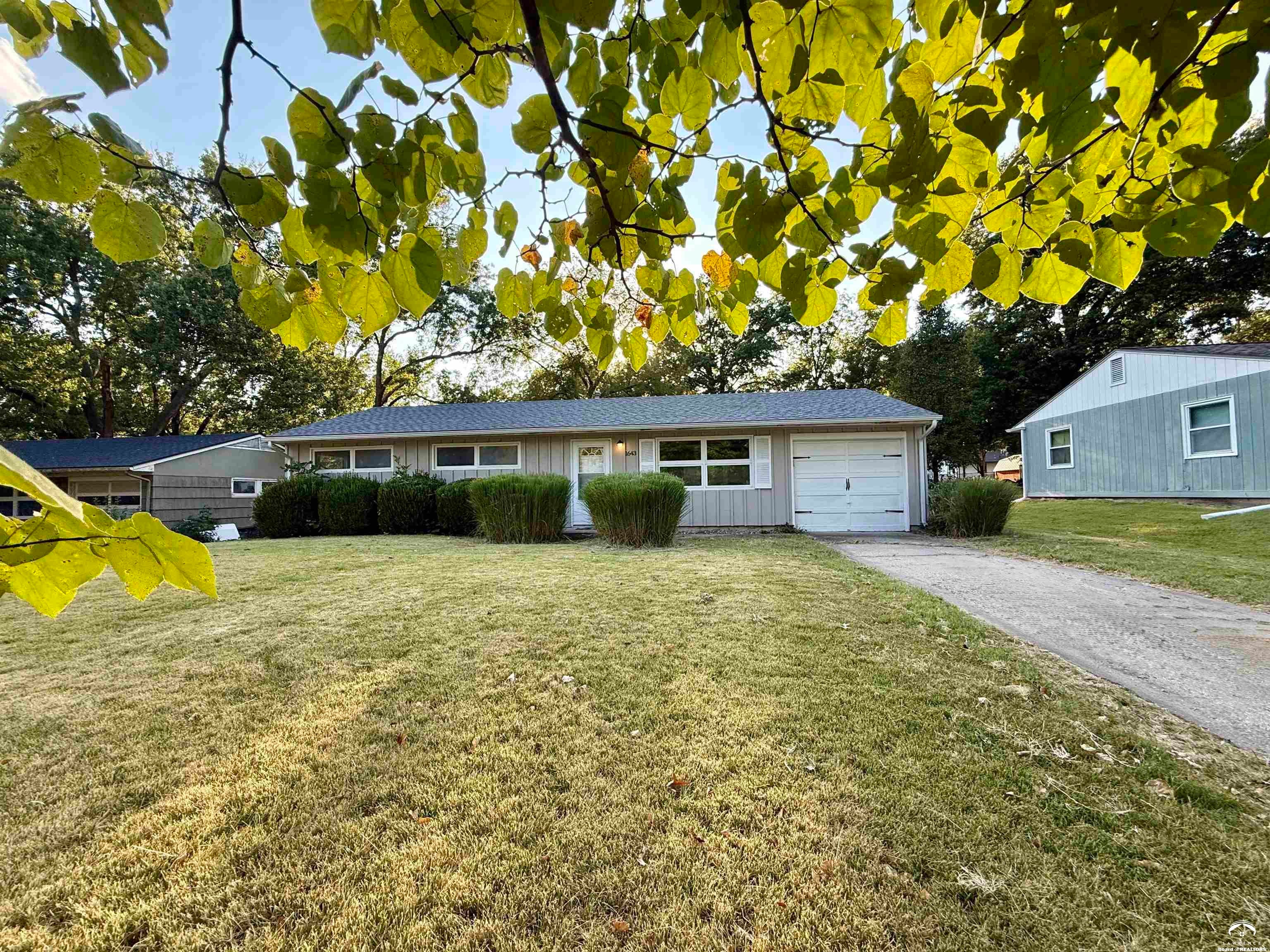 1643 Delaware Street — photo