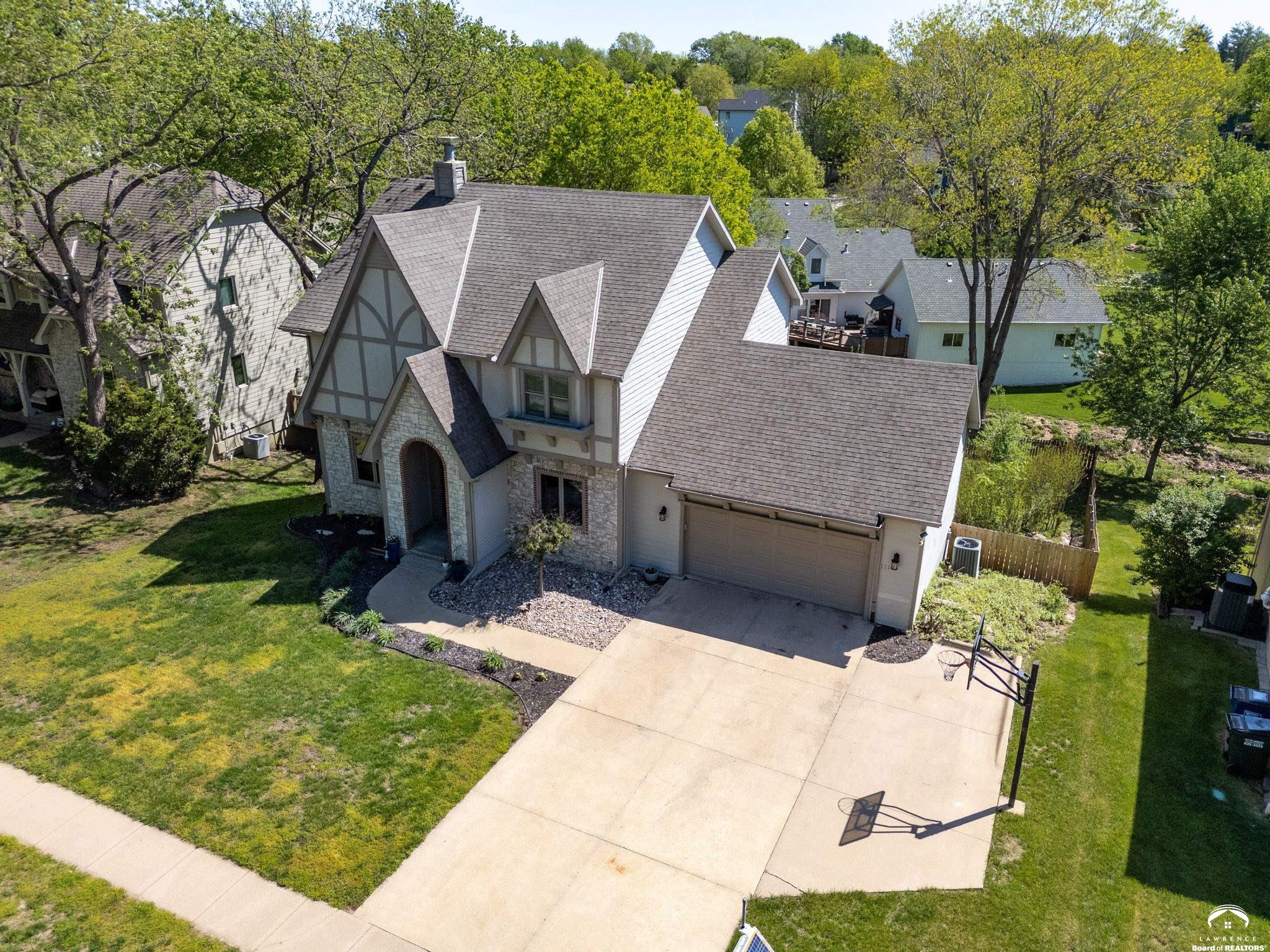 1116 Oak Tree Drive — photo