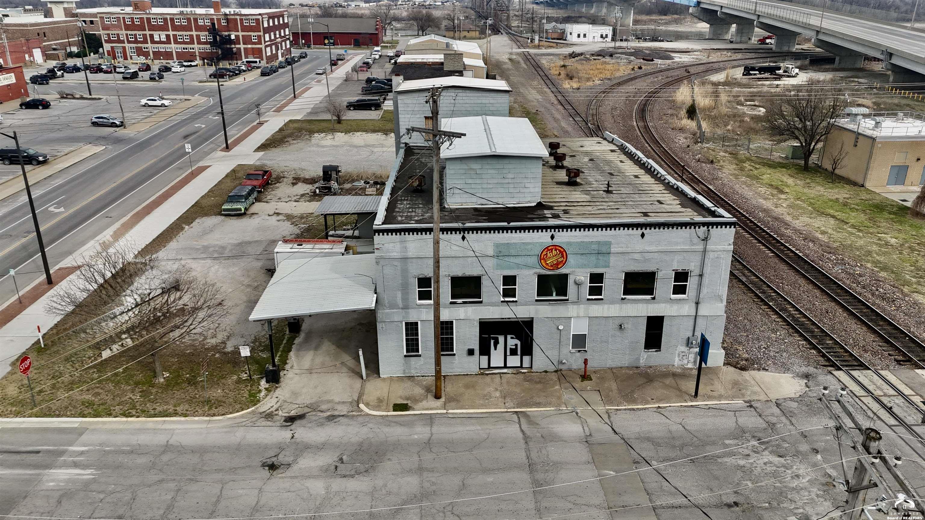 208 S 4th Street — photo