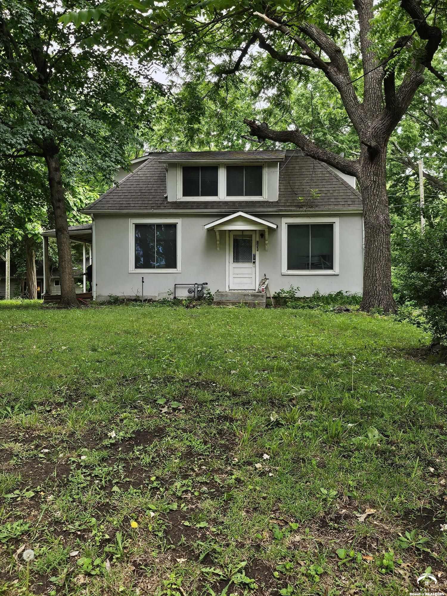 1235 Elm Street — photo