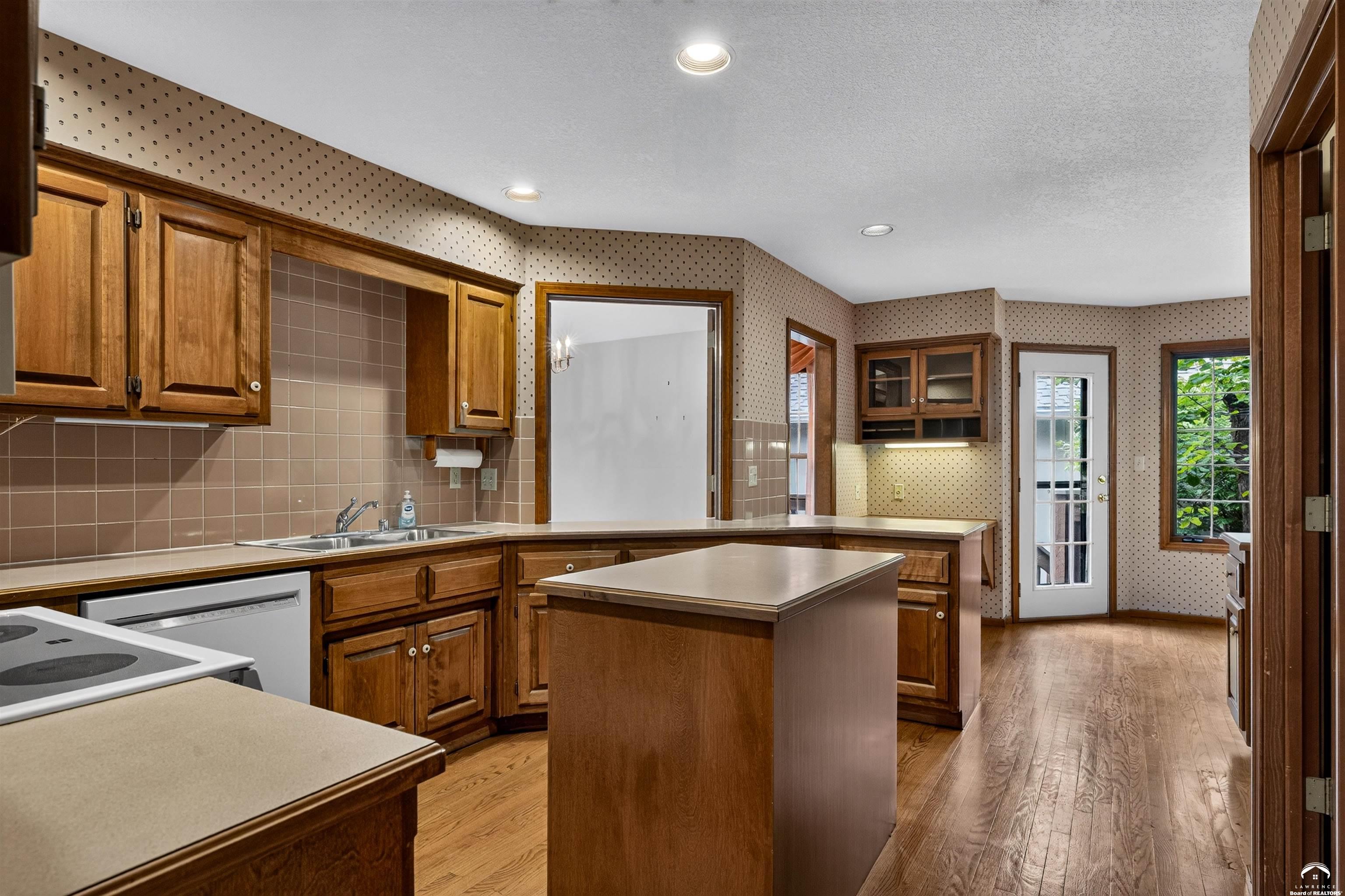 4305 Quail Pointe Road, Lawrence, KS 66047 — photo 3