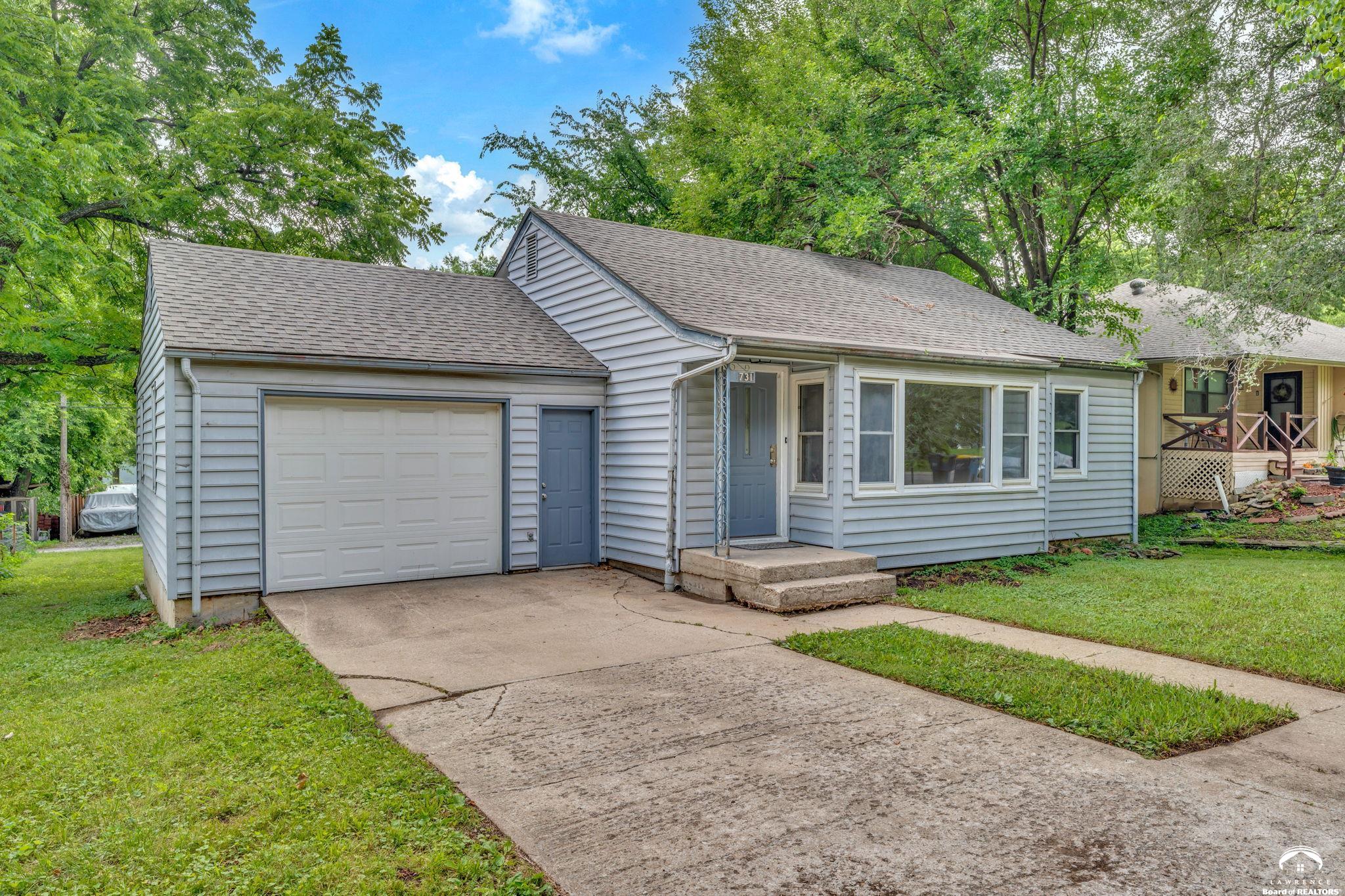 731 Locust Street, Eudora, KS 66025 — photo 2