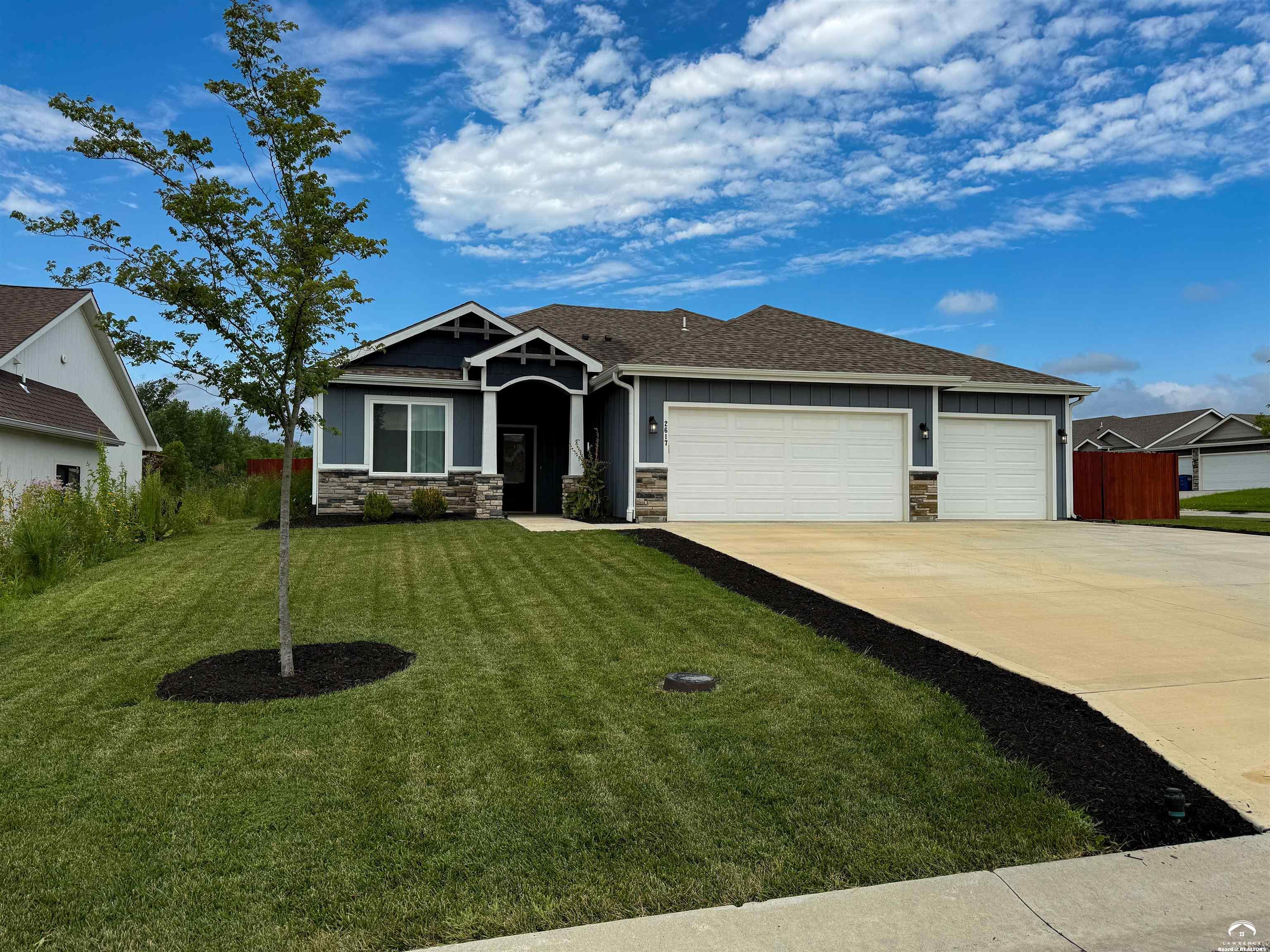 2617 Bridgewater Drive — photo